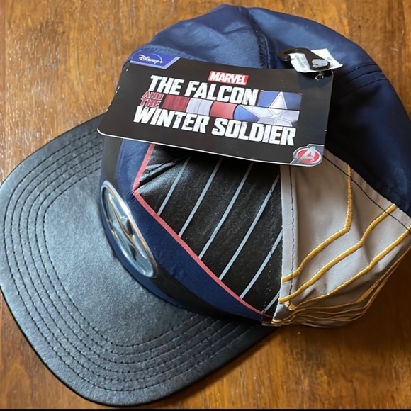 NWT Marvel Falcon & The Winter Solider Bucky Barnes SnapBack Hat Leather Disney+ - Picture 6 of 7